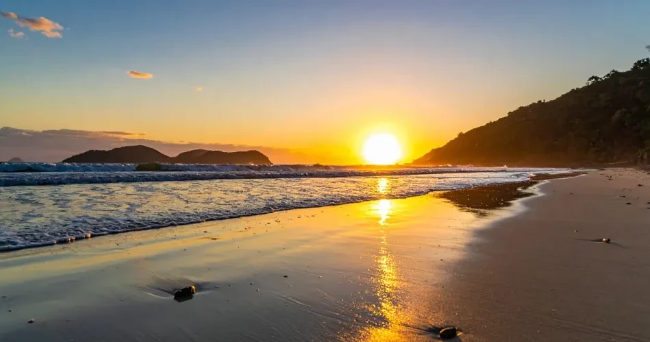 Santa Barbara Travel Guide: Famous Landmarks & Secret Spots